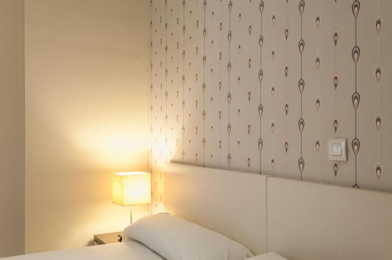 Apartamentos Las Cruces Sevilla Eksteriør billede