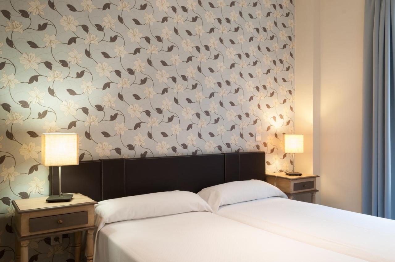 Apartamentos Las Cruces Sevilla Eksteriør billede