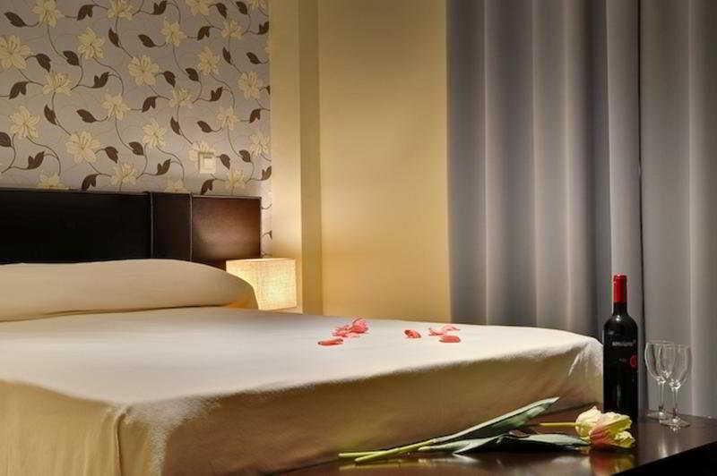 Apartamentos Las Cruces Sevilla Eksteriør billede