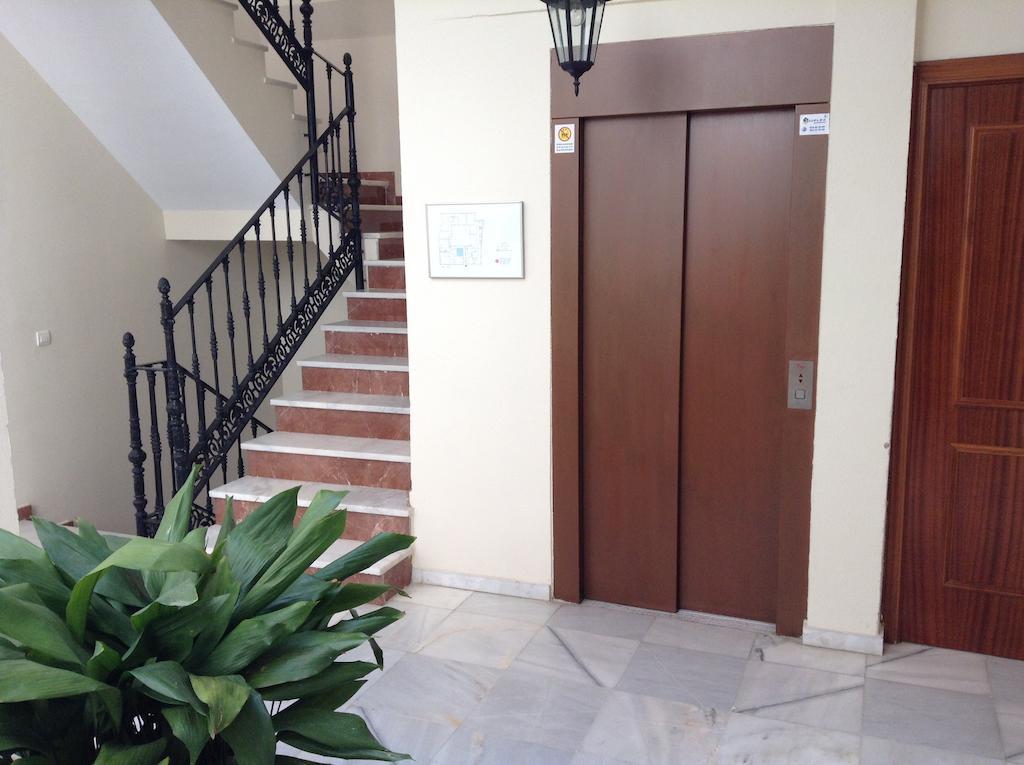 Apartamentos Las Cruces Sevilla Eksteriør billede
